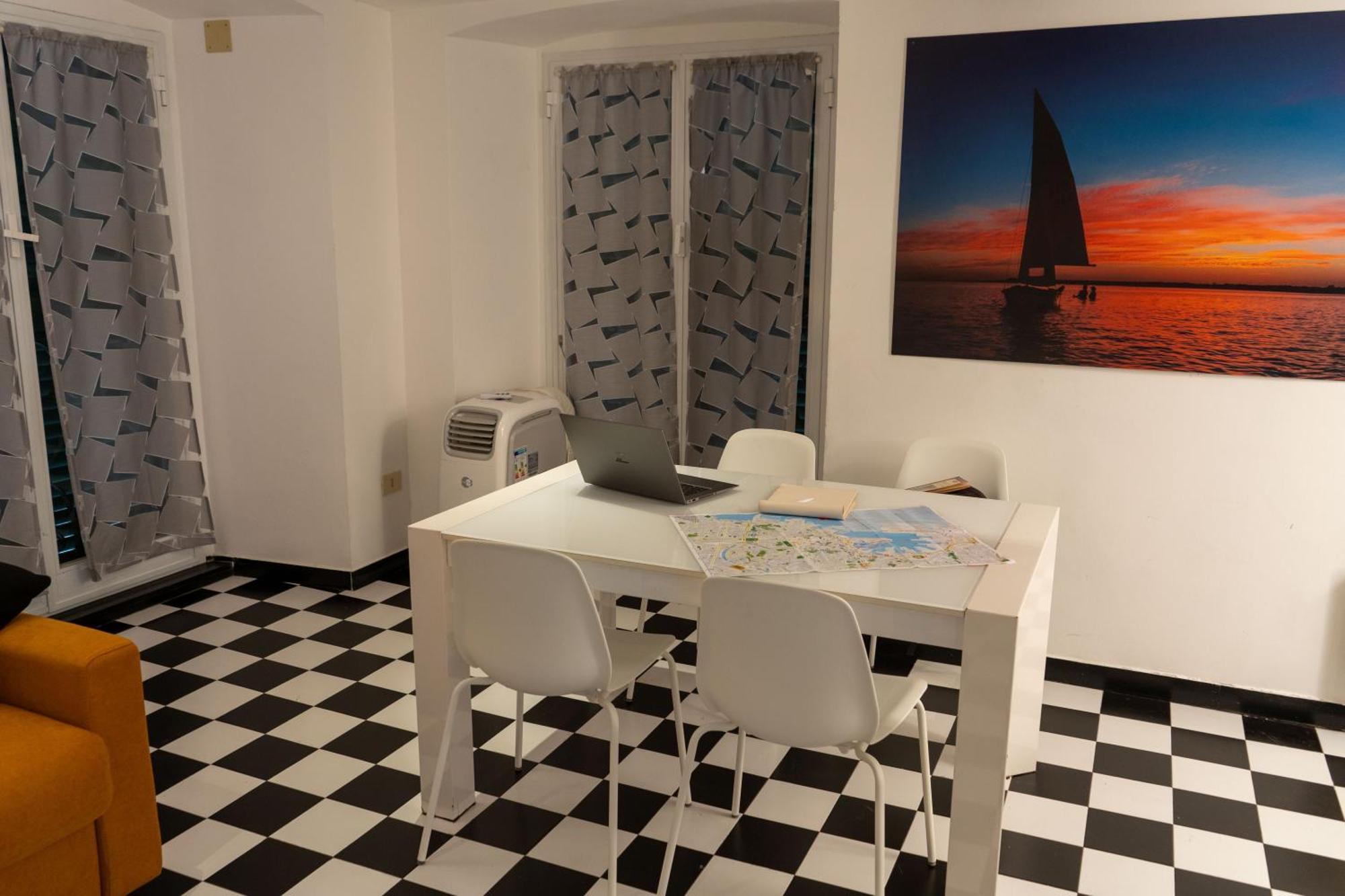 Apartment - Pieno Centro A 2 Passi Dall'acquario Genoa